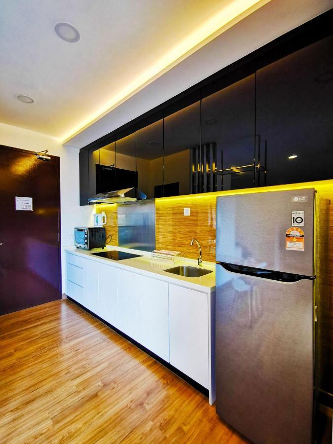 Апартаменти Simfoni Level 39 Superior Designer Studio With 100Mbps Wifi & Netflix Kampong Baharu Balakong Екстер'єр фото